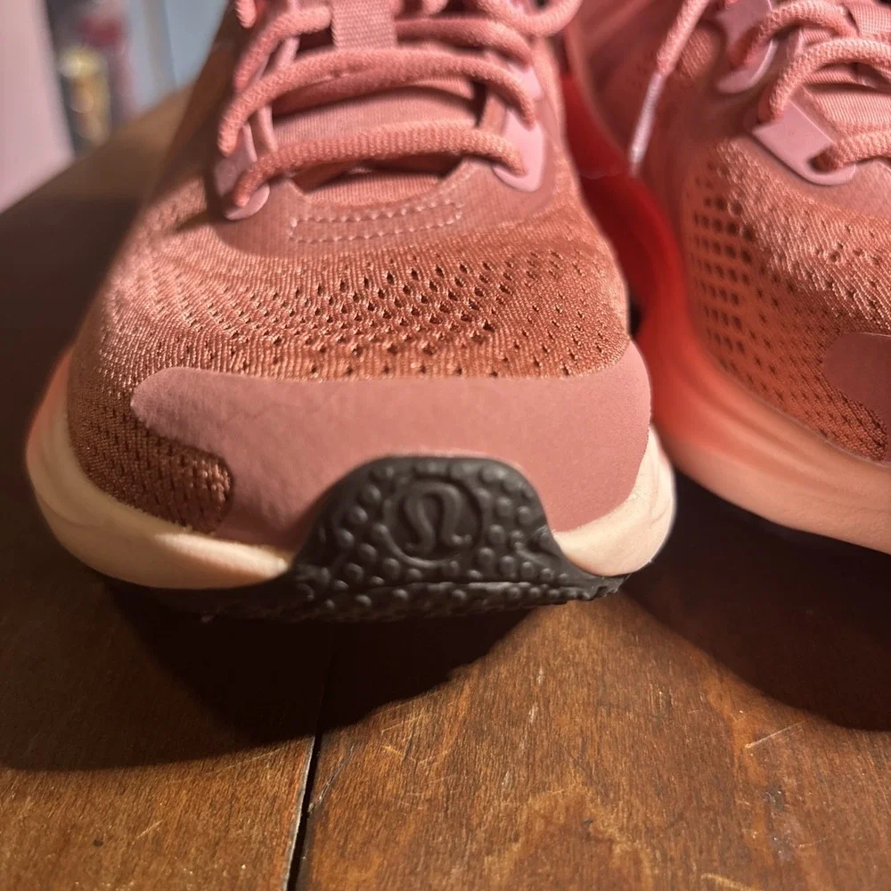 Lululemon Bliss feel Running Shoes Sz 6. Pink EUC - Picture 3 of 9
